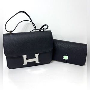 Elegant Luxury Designer Inspired Black Crossbody HandBag and Wallet Set